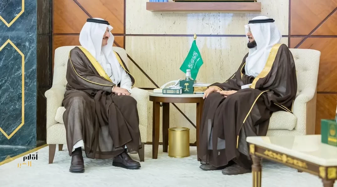 أمير المنطقة الشرقية يستقبل رئيس وأعضاء مجلس إدارة جمعية "يعمر" للعناية بالمساجد