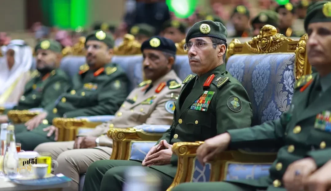 تحت رعاية الأمير عبدالعزيز بن سعود.. مدير عام الجوازات المكلف يشهد حفل تخريج الدورة التأهيلية لأعمال الجوازات (4) للضباط الخريجين