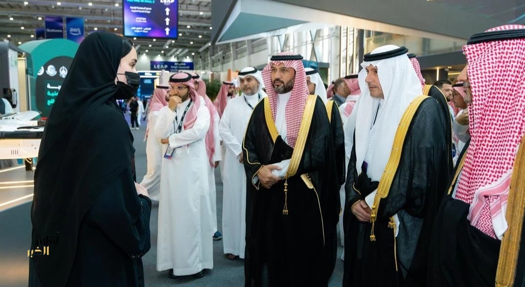 مدير مركز المعلومات الوطني يزور جناح وزارة الداخلية في مؤتمر ومعرض "ليب 2026"
