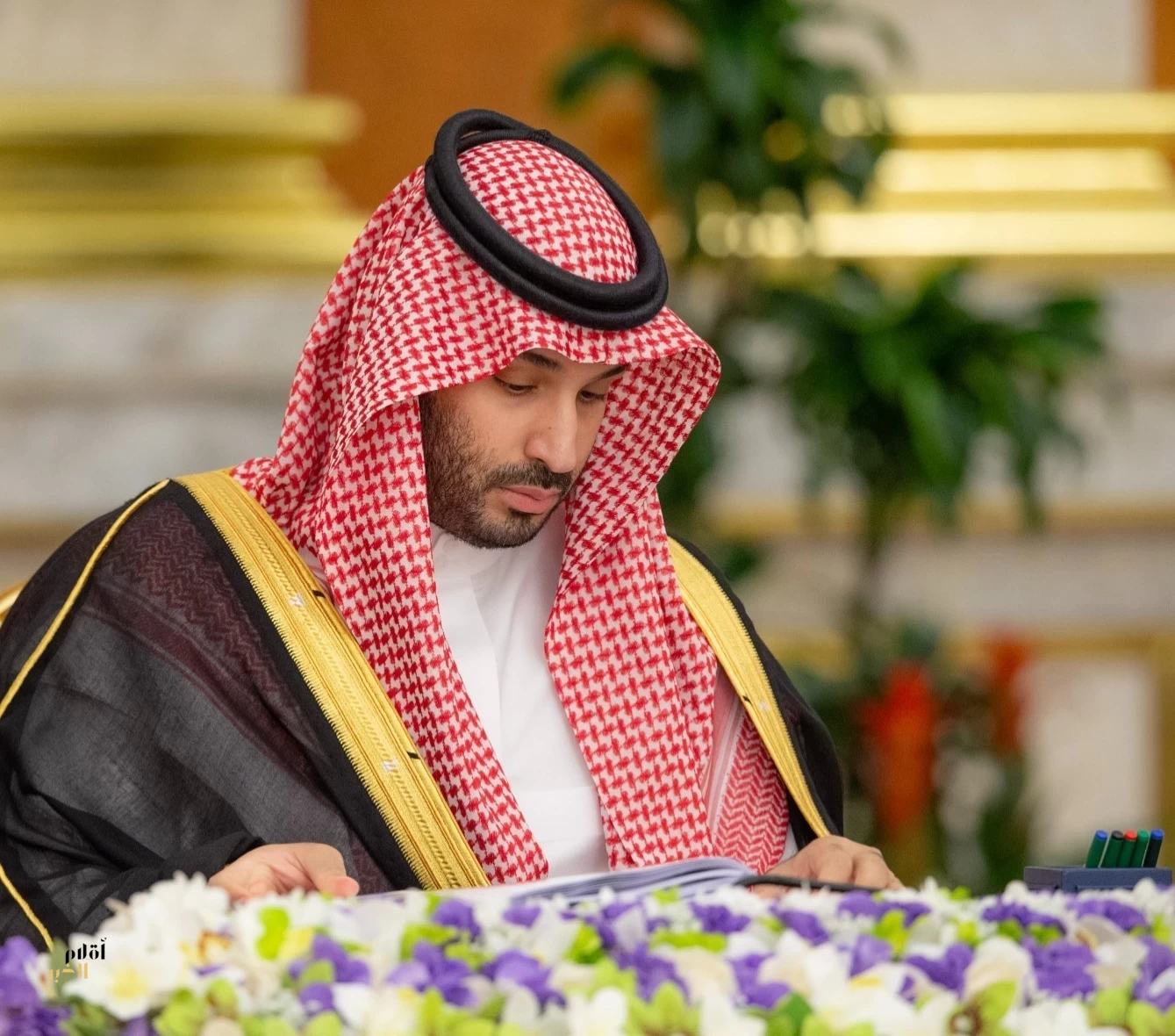 سمو ولي العهد يرأس جلسة مجلس الوزراء في جدة