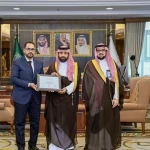 أمير منطقة جازان يتسلّم شهادة انضمام مرصد المنطقة إلى شبكة المراصد الحضرية العالمية التابعة للأمم المتحدة