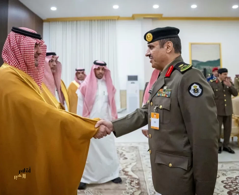 الأمير عبدالعزيز بن سعود يلتقي القيادات الأمنية والعسكرية في منطقة الباحة