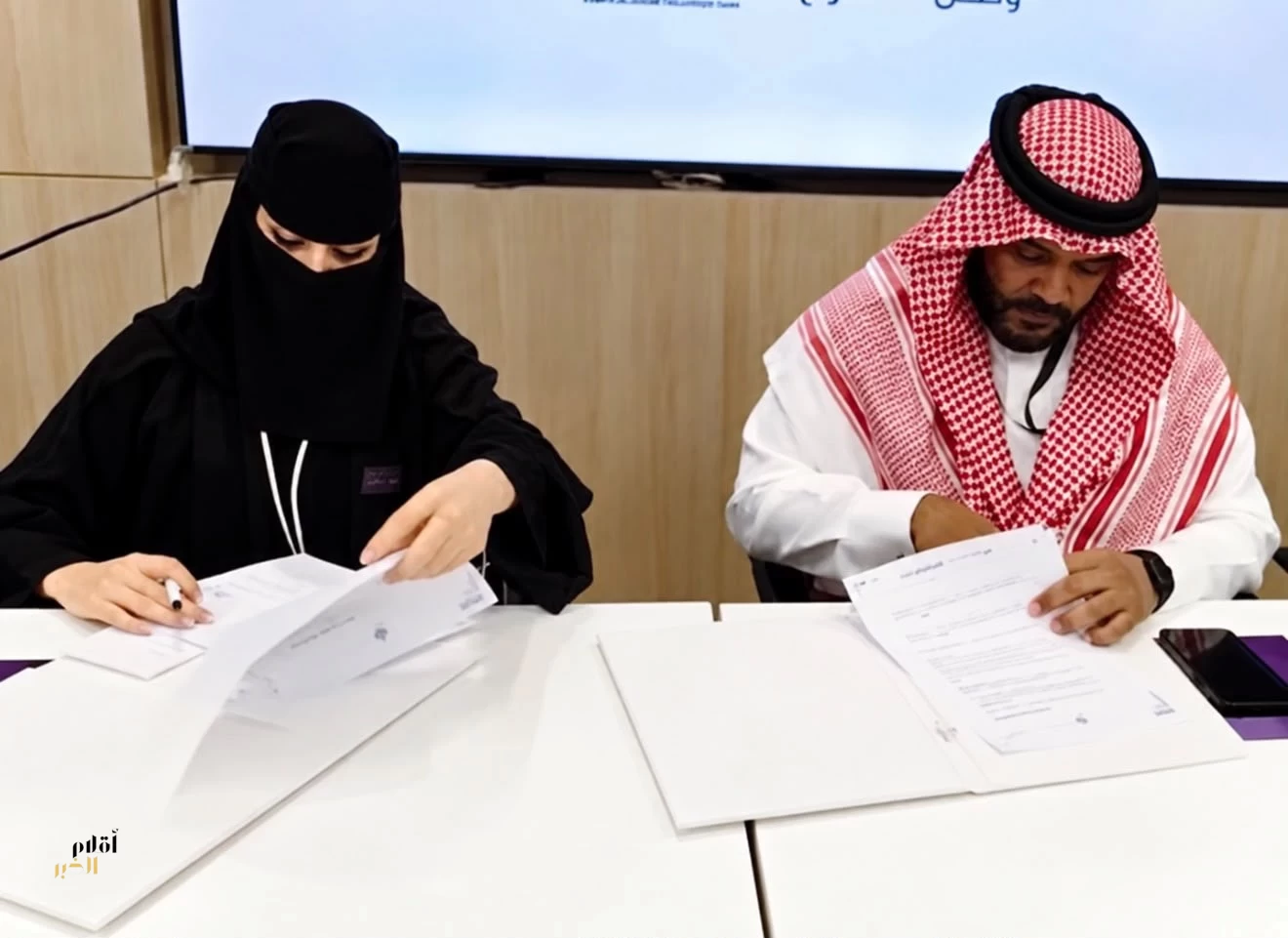 «وطن طموح» و«صنّاع الأثر» يوقّعان اتفاقية تعاون لتعزيز العمل التطوعي