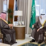 أمير المنطقة الشرقية يستقبل وزير الاستثمار