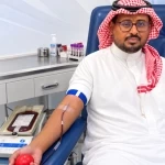 تفاعلًا مع حملة سمو ولي العهد.. رئيس التحرير يتبرع بالدم
