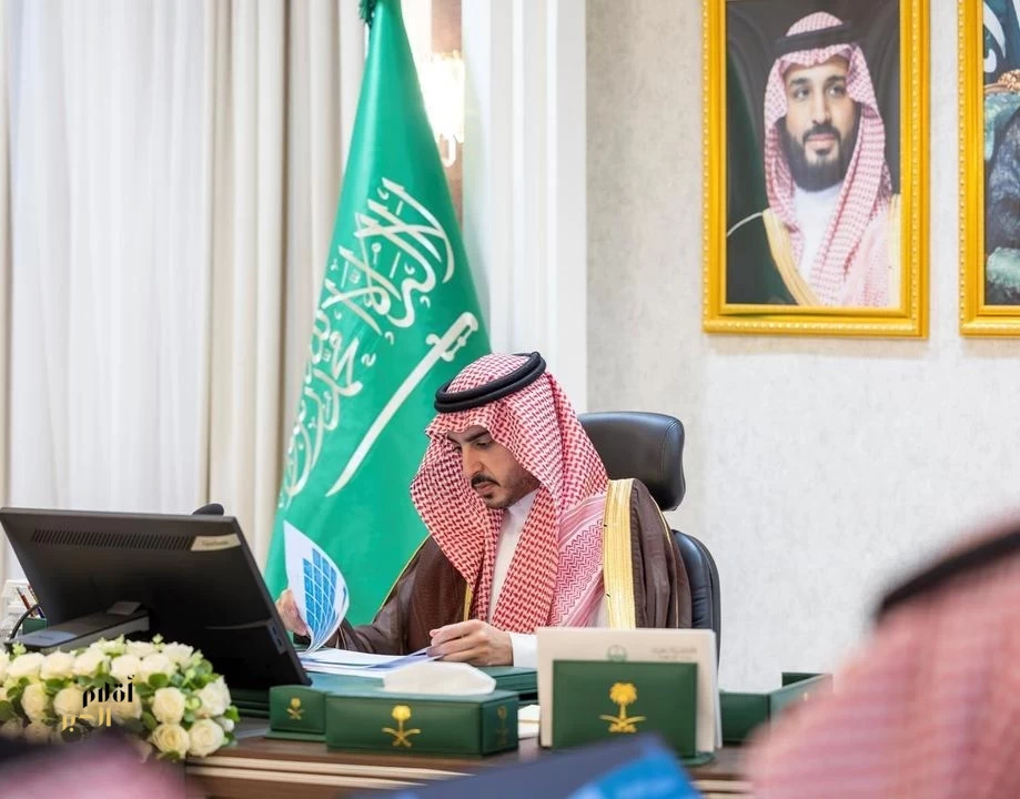 أمير الجوف يرأس اجتماع لجنة التوطين العليا بالمنطقة