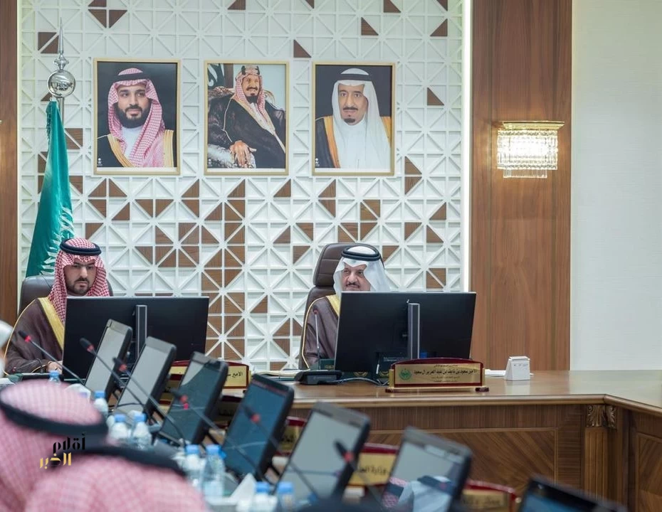 أمير المنطقة الشرقية يرأس الجلسة الأولى من الدورة الثامنة لمجلس المنطقة