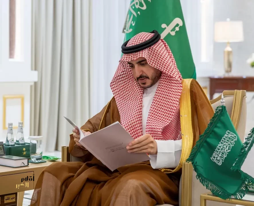 أمير منطقة الجوف يطّلع على تقرير أنشطة مركز عبدالرحمن السديري الثقافي للعام 2025-2026م