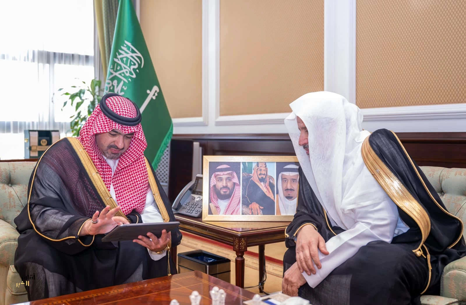 نائب أمير تبوك يدشّن حملة "الولاء والانتماء"