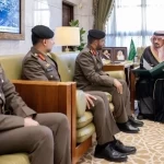 أمير الرياض يستقبل قائد القوة الخاصة لأمن الطرق بالمنطقة