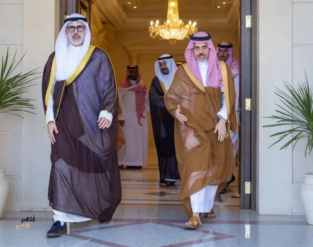 سمو وزير الخارجية يستقبل وزير الخارجية الكويتي