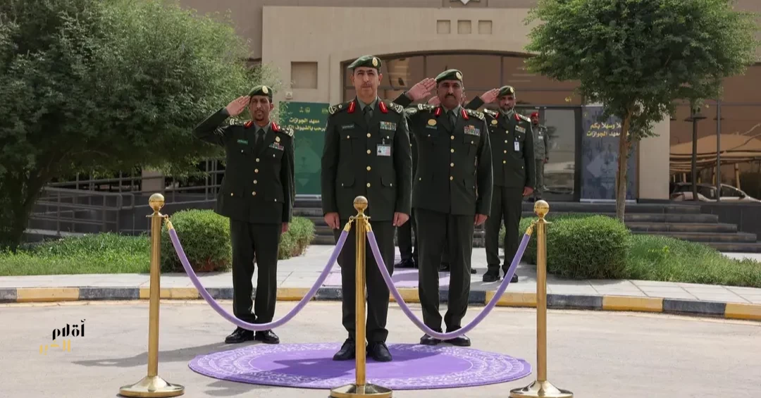الجوازات تحتفي بتخريج (232) مجنّدة من الدورة التأهيلية للفرد الأساسي الأولى لمن هنّ على رأس العمل