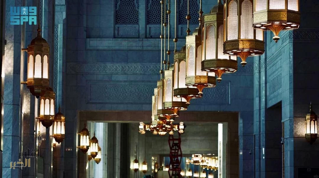 أكثر من (120 ألف) وحدة إنارة بالمسجد الحرام يبرز من خلالها الطراز الإسلامي الفريد