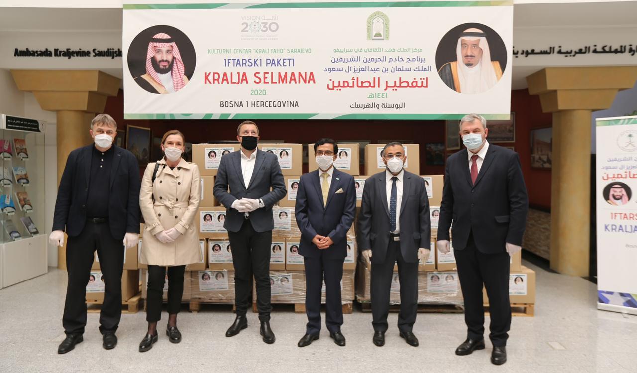 252B77E1-5320-489E-8B9E-873E7E2E243B