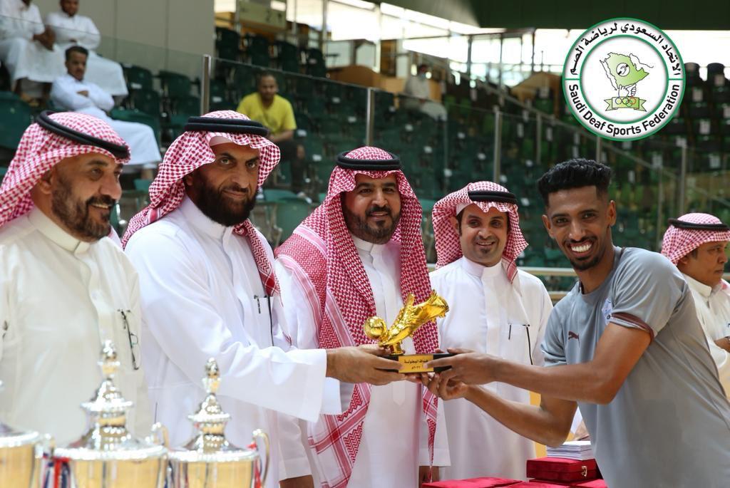 3AC74592-59CE-432C-AE1F-6100068F4D52