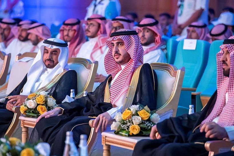 أمير منطقة الجوف يرعى حفل تخريج متدربي ومتدربات الكليات التقنية والمعاهد الصناعية الثانوية بالمنطقة