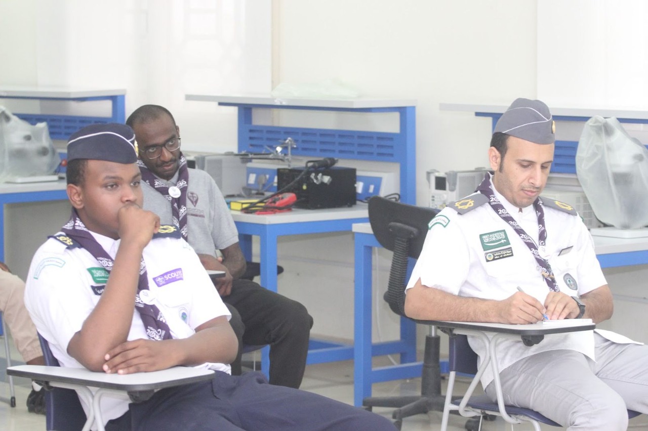 6 دورات فنية ومهنية لكشافة وجوالة وادي الدواسر