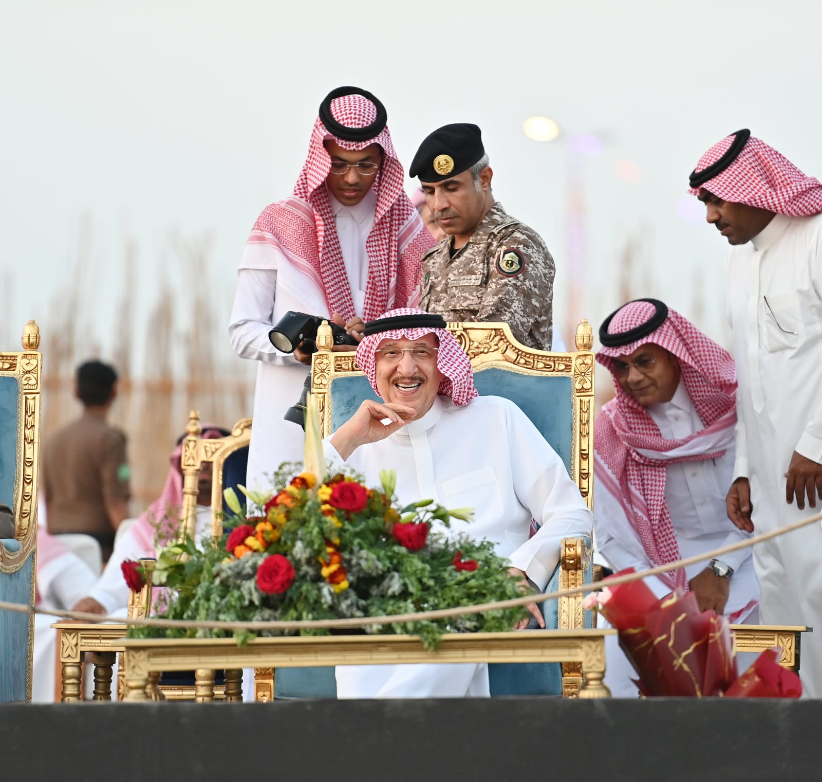 سمو أمير منطقة جازان يتفقد الشاطئ السياحي بمركز الشقيق التابع لمحافظة الدرب