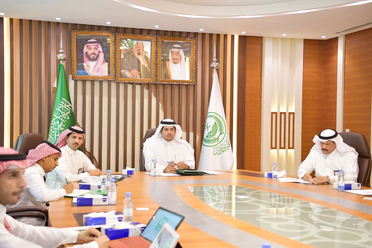 وكيــل إمارة جــازان يرأس اجتماعًا لبحث خطة تفعيل مجلس التنمية السياحية بالمنطقة.