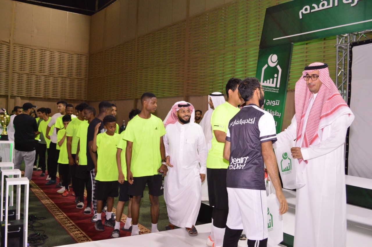 FA521B19-FCDF-4F3D-AB48-22F4369F7D77