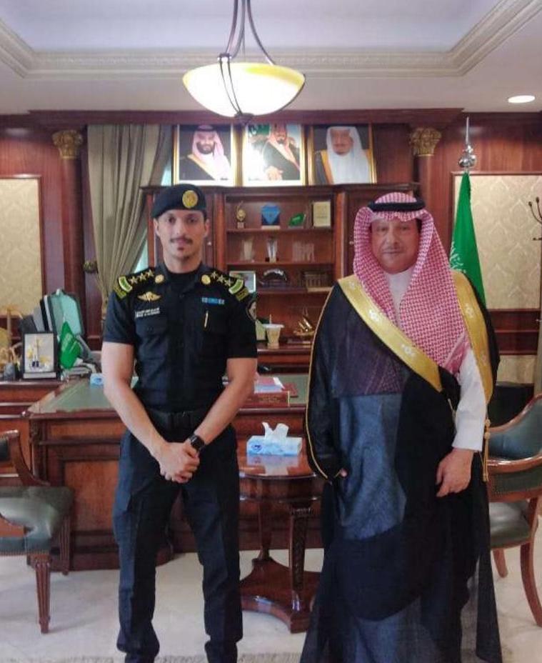 محافظ الخفجي يقلد فراس الدوسري رتبته الجديدة