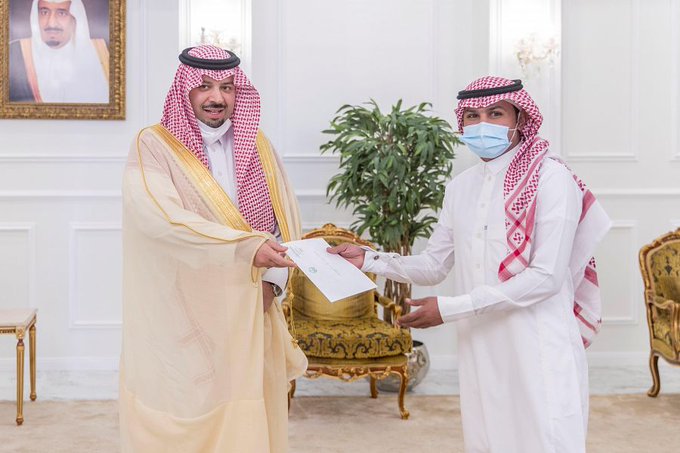 سمو أمير الحدود الشمالية يستقبل إدارة ولاعبي نادي عرعر بمناسبة صعوده إلى دوري الدرجة الأولى