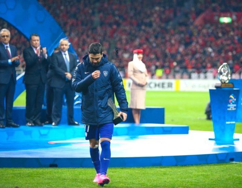 الهلال يلغي متابعة خربين في "تويتر".. واللاعب يلغي الحساب بشكل نهائي