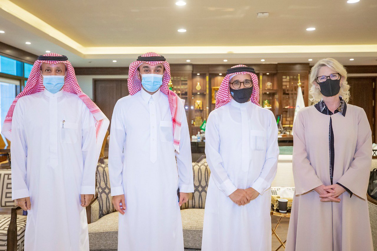 مذكرة تفاهم بين وزارة الرياضة وشركة "نيوم" لدعم خطط الشركة لتصبح وجهة رياضية عالمية