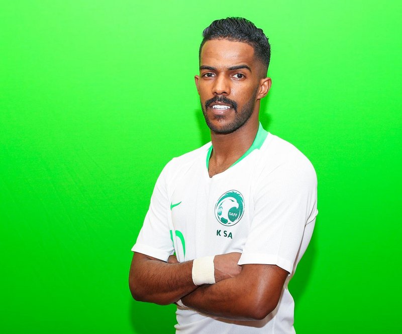 ​​​​​​​مدرب الأخضر يسمح بمغادرة نواف العابد معسكر المنتخب