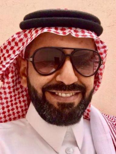 عادل يضيء منزل الأزهري