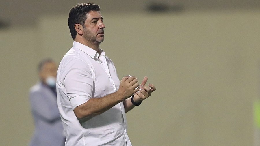 فيتوريا يطالب لاعبي النصر بالبحث عن مهنة أخرى في هذه الحالة