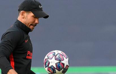 إصابة سيميوني مدرب أتلتيكو مدريد بـ"كوفيد-19"