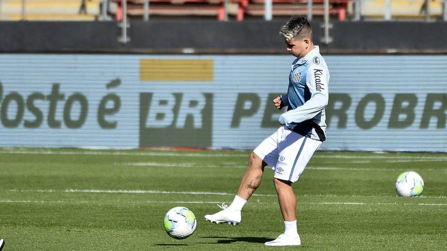 سانتوس البرازيلي يحسم الجدل حول صفقة انتقال سوتيلدو إلى الهلال