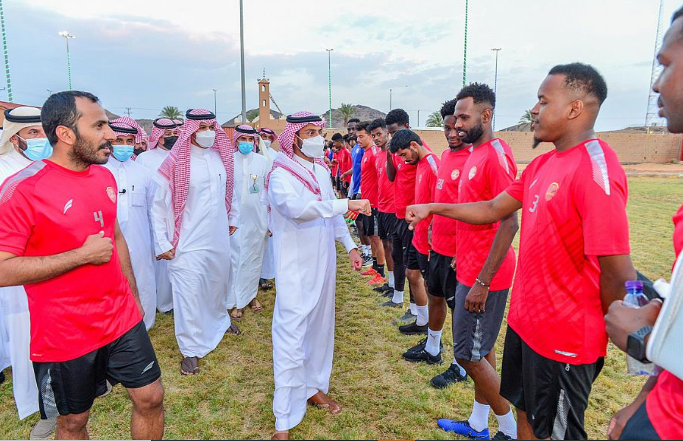 سمو نائب أمير حائل يزور نادي الريان في الروضة‏
