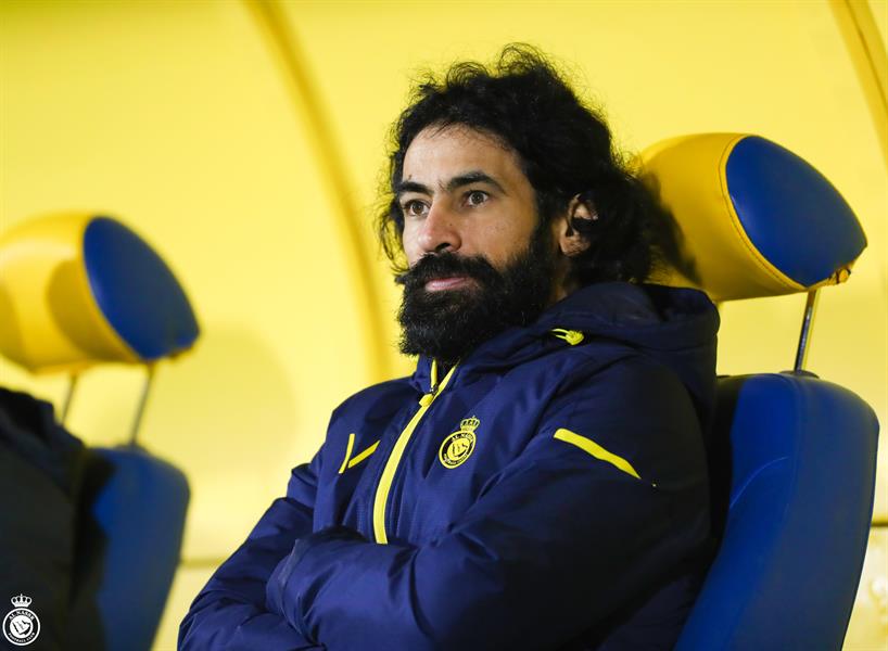 حسين عبد الغني يخاطب للاعبى النصر ويقول : لا نريد أن يمضي الهلال قدما على حسابنا