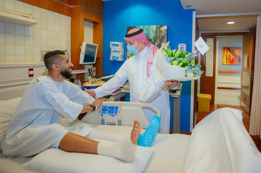 رئيس اتحاد الكرة ياسر المسحل في زيارة خاصة إلى سلمان الفرج