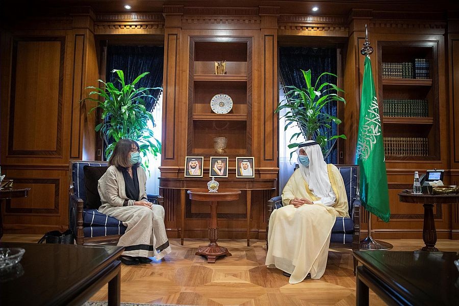 وزير الدولة للشؤون الخارجية يستقبل عضو مجلس الشيوخ الفرنسي