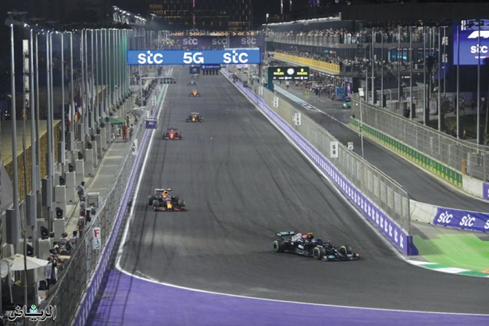 ملك البحرين وولي عهده يهنئان خادم الحرمين الشريفين وسمو ولي العهد بمناسبة النجاح الكبير لسباق جائزة السعودية الكبرى