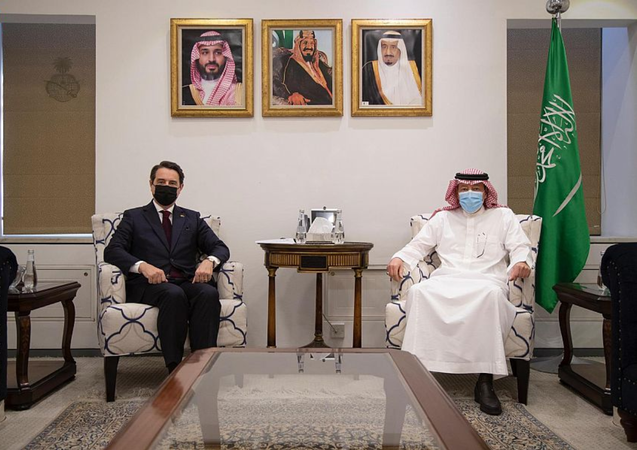 نائب وزير الخارجية يستقبل سفير الجمهورية البرتغالية