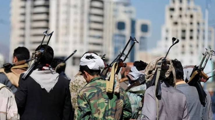 اللجنه الخماسيه تدين بشدة الاعتداءات المتكررة التي يشنها الحوثيون على المدنيين في اليمن واستمرار هجماتهم الإرهابيه