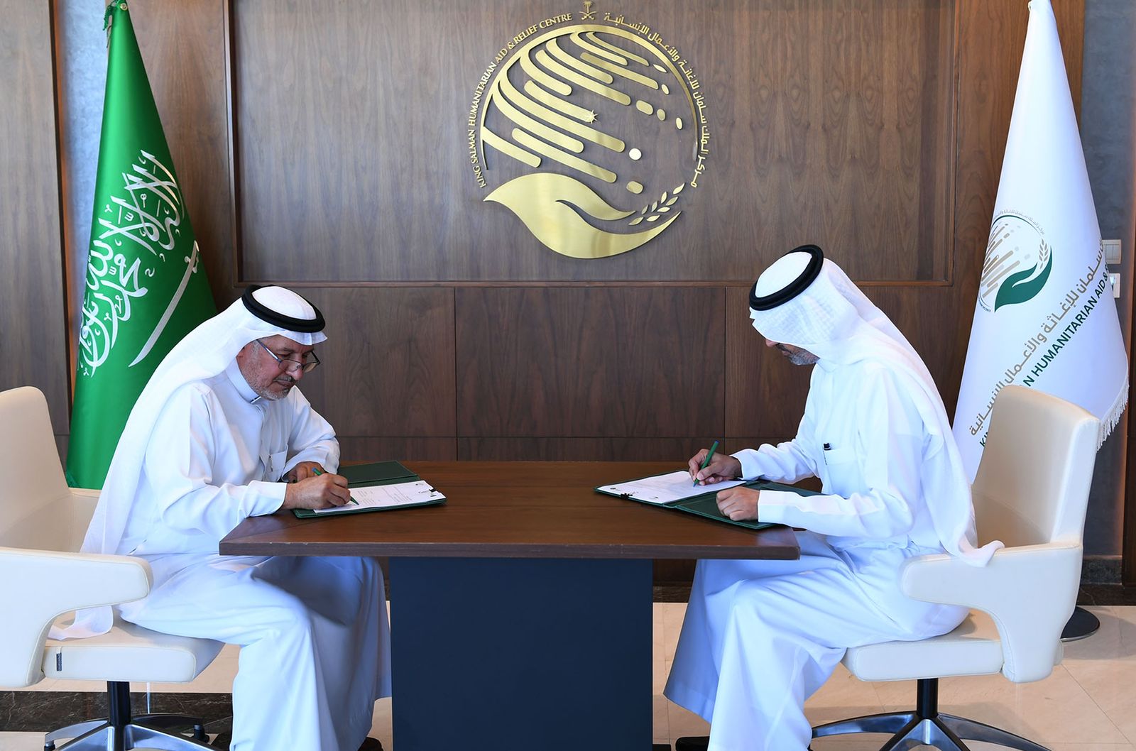 مركز الملك سلمان للإغاثة يوقع مذكرة تعاون مشترك لتأسيس صندوق وقفي للأعمال الإنسانية والإغاثية والخيرية