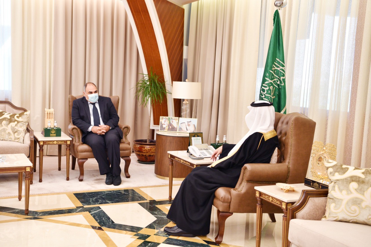 أمير الشرقية يستقبل سفير جمهورية قبرص لدى المملكة