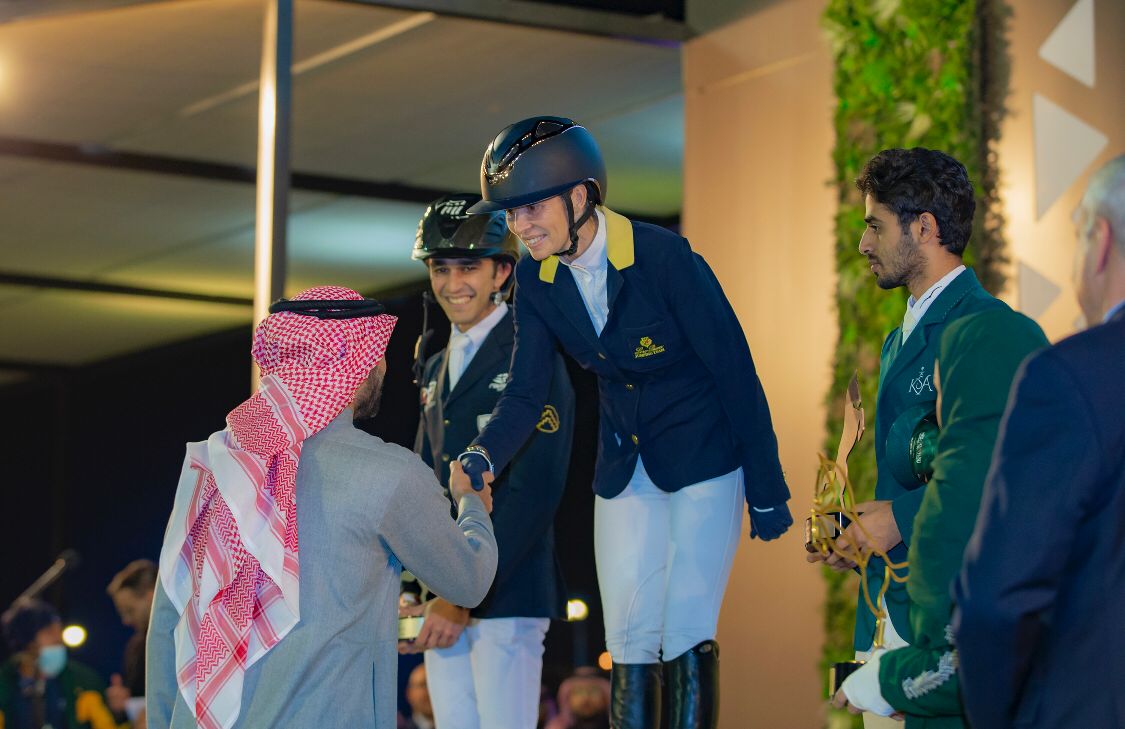 سمو وزير الرياضة يتوج ألكساندر بجائزة "قفز السعودية" الكبرى