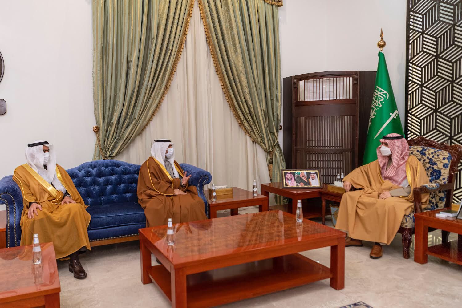 الأمير فيصل بن نواف يستقبل الرئيس التنفيذي للتجمع الصحي بالجوف