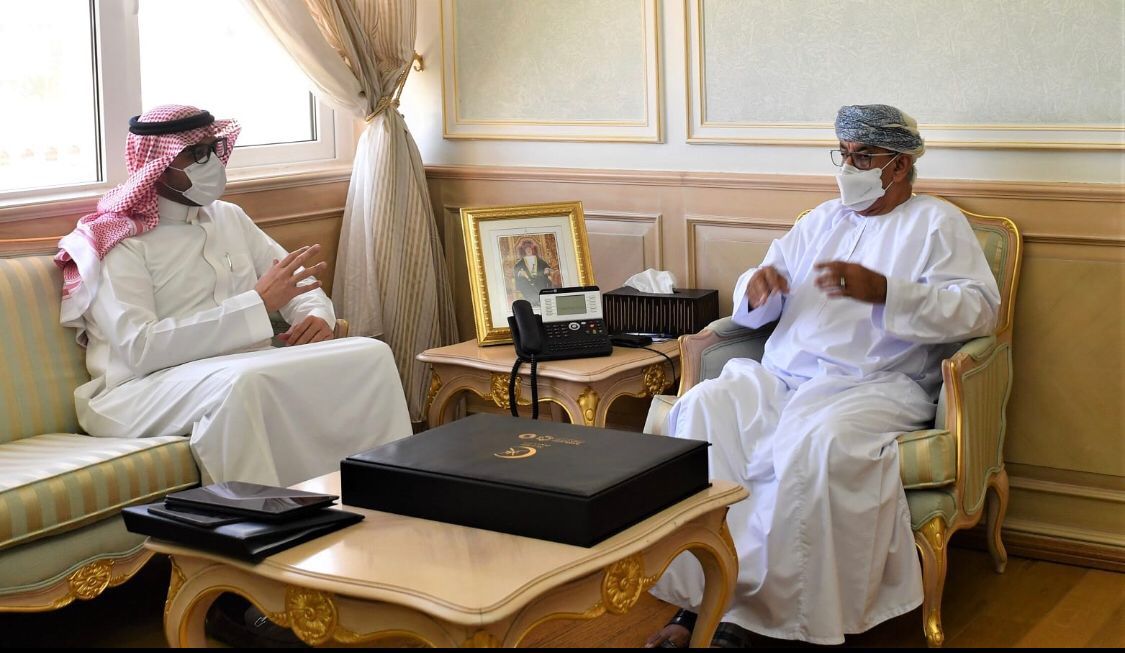 وزير الصحة بسلطنة عُمان يستقبل المدير العام لمجلس الصحة الخليجي