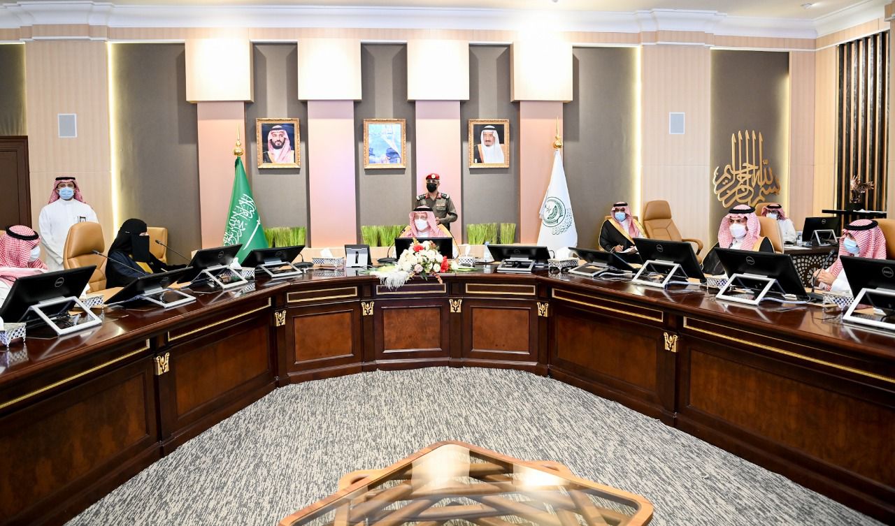 سمو أمير منطقة جازان يرأس الجلسة الأولى لمجلس شباب جازان الجديد