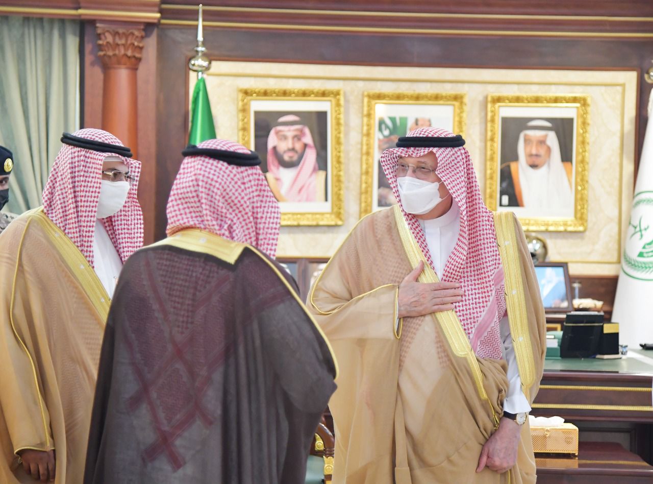 سمو أمير منطقة جازان يستقبل أمين عام المؤسسة الخيرية لرعاية الأيتام "إخاء "