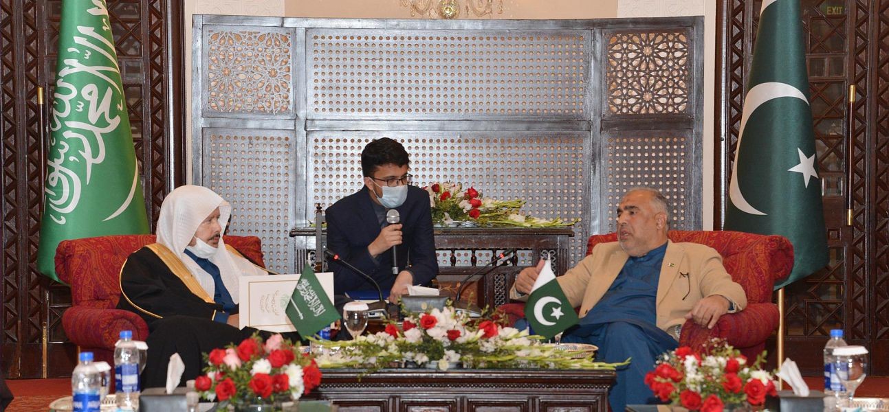 رئيس مجلس الشورى يعقد جلسة مباحثات رسمية مع رئيس الجمعية الوطنية بجمهورية باكستان الإسلامية في إسلام اباد